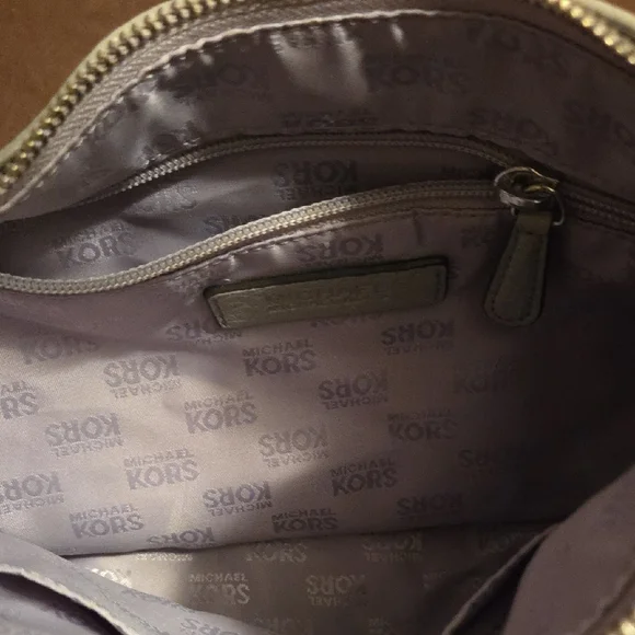 Michael Kors Light Gray Shoulder Bag - Picture 4 of 5